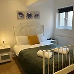 Lovely Garden Flat Near Emirates Stadium And Kings Cross St Pancras Station