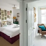 Artists Comfy Central Home, Near Camden Market