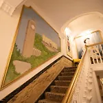 Luxurious 1-Bedroom Penthouse On Oxford Street 11G