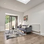 Luxurious Hidden Gem In Wandsworth