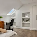 Luxurious Hidden Gem In Wandsworth