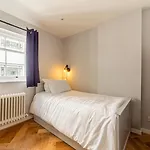 Pass The Keys - Charming Flat In Mayfair