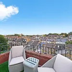 Beautiful Flat In Fulham - Great Views!- Sleeps 6