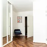 Deluxe 3 Bedrooms Modern Flat In Stratford