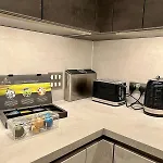 Deluxe 3 Bedrooms Modern Flat In Stratford