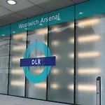 2-Br London Oasis In Woolwich