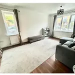 Excel & O2 Apartment
