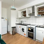 Queensmaryhospital-Queensmaryuniversity-Convenient-Cosy