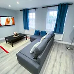 Spacious 2-Bedroom Flat In London - F3