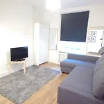 Deluxe Tower Bridge Apartments