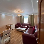Apartment In Hyde Park