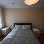 Apartment In Hyde Park