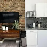 S5 Spacious-Bright Studio-Zone2-Superkingbed