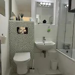 Alexandra Palace White Hart Lane Twin Room