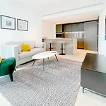 Central London 1-Bed Flat With River Thames Views And Winter Garden