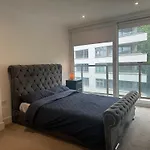 Modern 2 Bedroom Flat Near King\'S Cross.