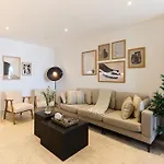 The South Wimbledon Escape - Lovely 3Bdr With Balcony