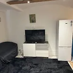 1 Bedroom Studio Central London 220
