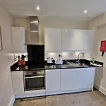 Heart Of London Apartment