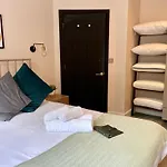 Pillow Menu! 1 Bed Garden Flat Finsbury Park