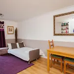 1 Bedroom Apartment On The Riverbank Near St Paul\'S