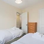 Cosy 2 Bedroom Flat In Pimlico 10 Minutes To Station
