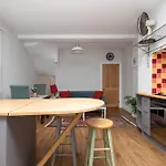 Homely 1 Bedroom Apartment In Fulham!