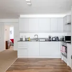 Beautifully Refurbished 2Bd Flat- Clapham