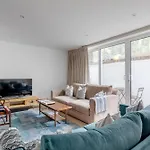 Beautifully Refurbished 2Bd Flat- Clapham