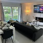 Warner Apartment Stratford - 20Mins To Central London
