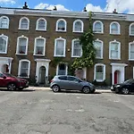Camden Regent Canal Double Room Private Bathroom
