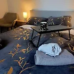 Stylish And Bright Flat In London N8 Turnpike Lane - Piccadilly Line