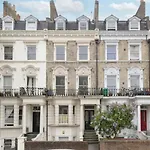 Luxurious Modern Flat In Charming Little Venice