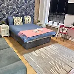 Family Studio Apartment In Central London