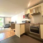 Quiet & Cosy Apartment Walk To Farringdon