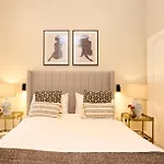 The Brixton Hill Place - Exquisite 2Bdr Flat With Terrace