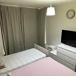 2 Bed Flat In London