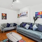 Cosy N22 Apartment Sleeps 6
