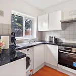 Cosy N22 Apartment Sleeps 6