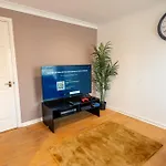 Excel London Riverview Luxury Apartment -Sleep 6- Free Parking- Playstation 4