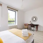 Wild Roses Serviced Apartments - Borough