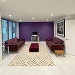 Modern 2 Bedroom In Soho