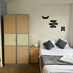 Luxury Room In Central London!6 Bedroom With 2 Bath & Separate Wc!