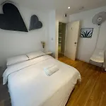 Sleep 8 In The Heart Of Central London Hy4