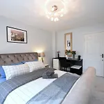 3 Bedroom House In Euston, Patio & Bbq