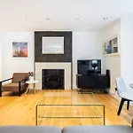 Smart Kensington Retreat 2Br