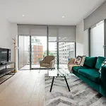 Battersea Power Station 2 Bed Close To Harrods