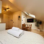 The Nook Londons Swanky Studio With Free Parking