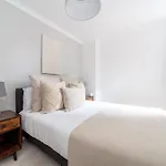 The Hammersmith Flat- Tbu