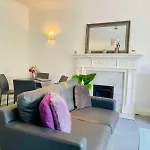 Luxury Apartment In Paddington